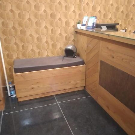 Hotel Uday Raj By Wb Inn Agra  Bagian luar foto